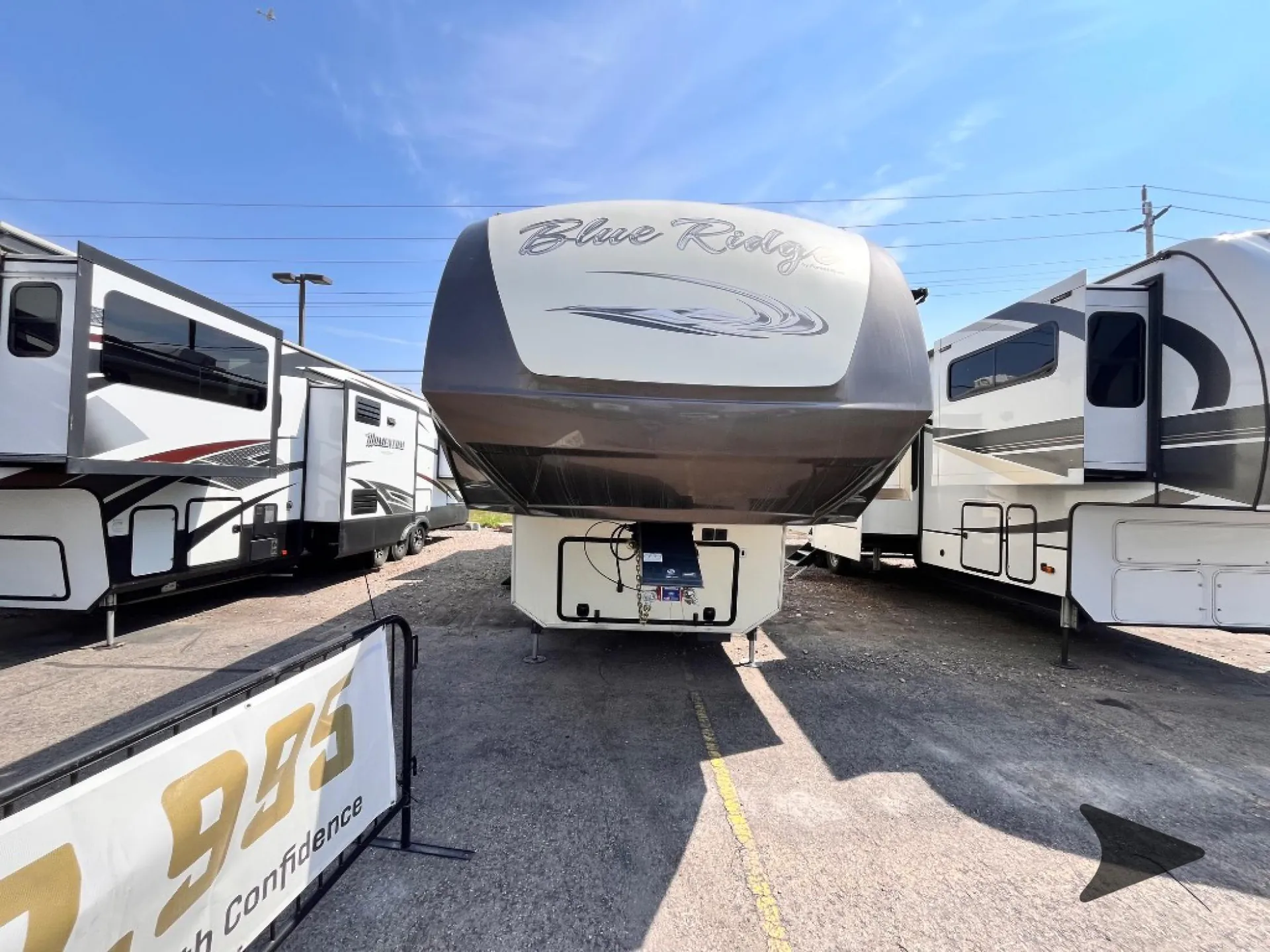 2016 Forest River Blue Ridge 3600RS - Photo 3