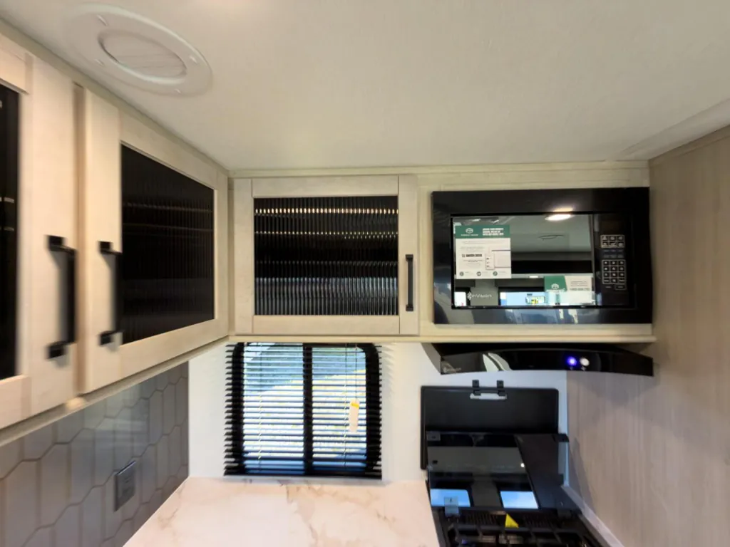 2027 Forest River Solaire 3150TBSS, Photos photo 35