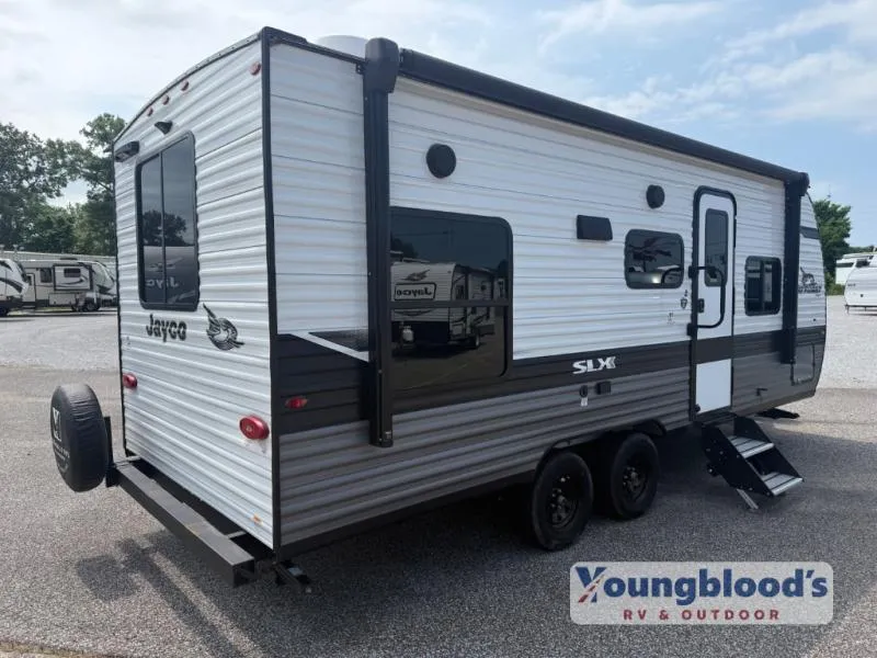 2024 Jayco Jay Flight SLX 210QB - Photo 4