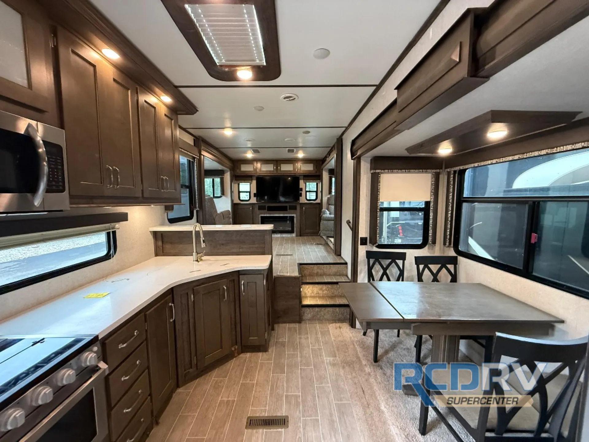 2019 Keystone Montana High Country 372RD - Photo 4