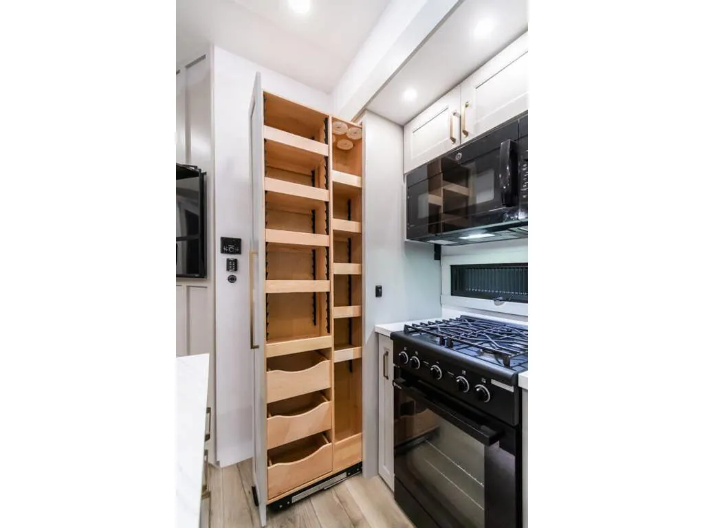 2025 Brinkley Model G 3500, Photos photo 16