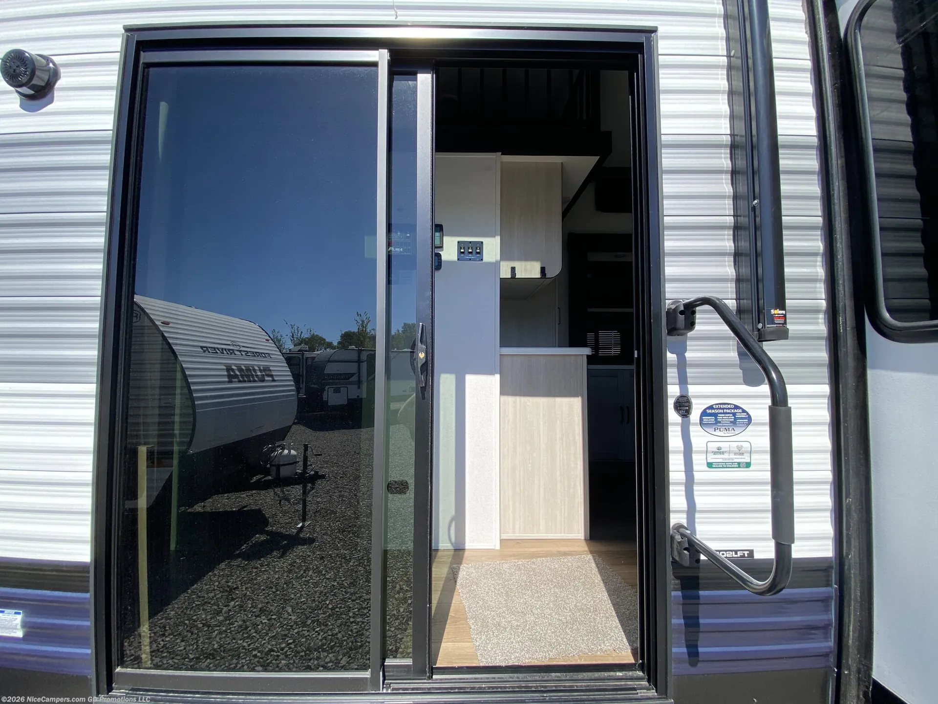 2027 Forest River Puma Vista 402LFT — Photo 6
