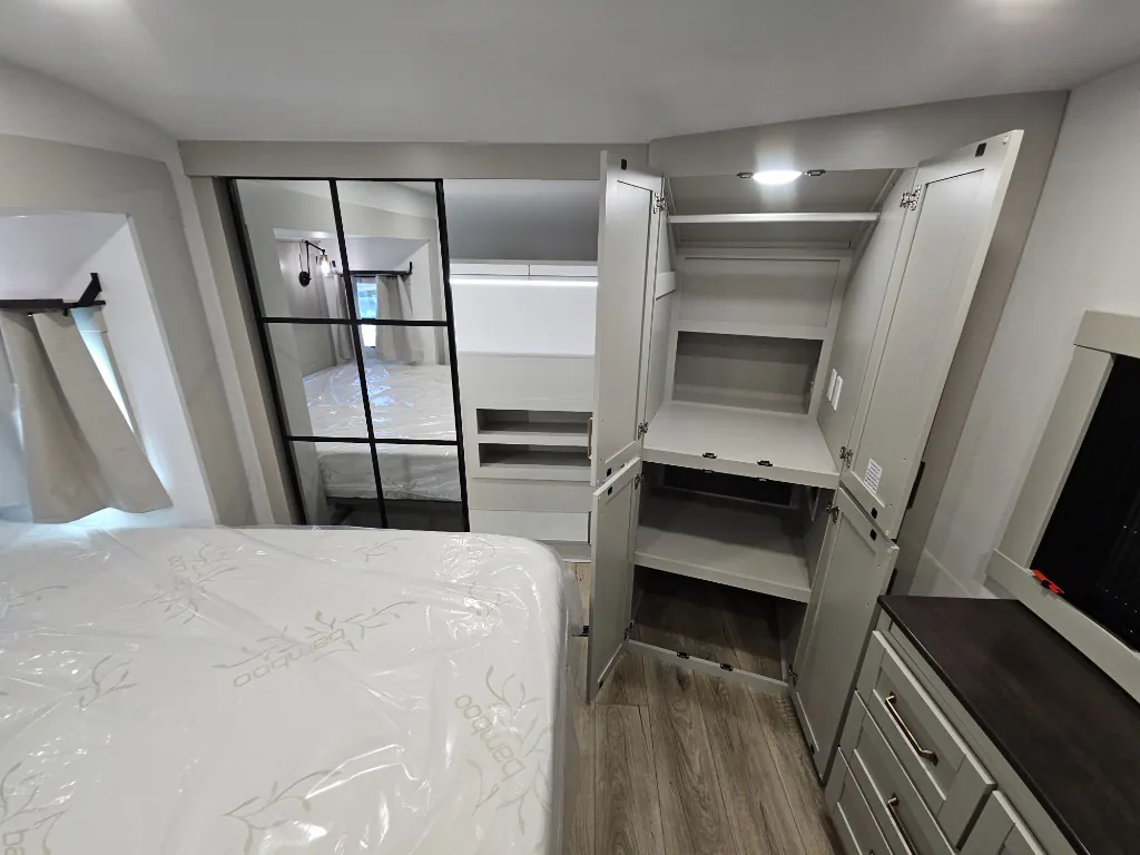 2026 Brinkley Model Z 3515, Bedroom photo 7