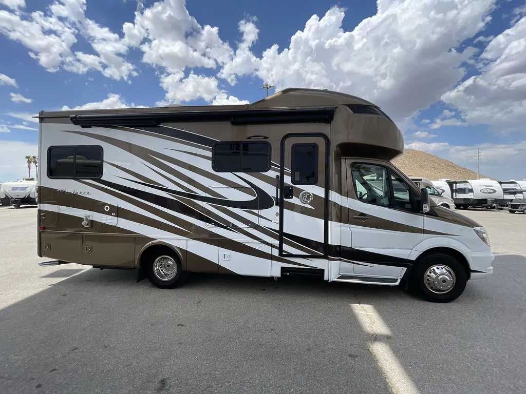 2018 Tiffin Wayfarer 24 TW, Photos photo 5