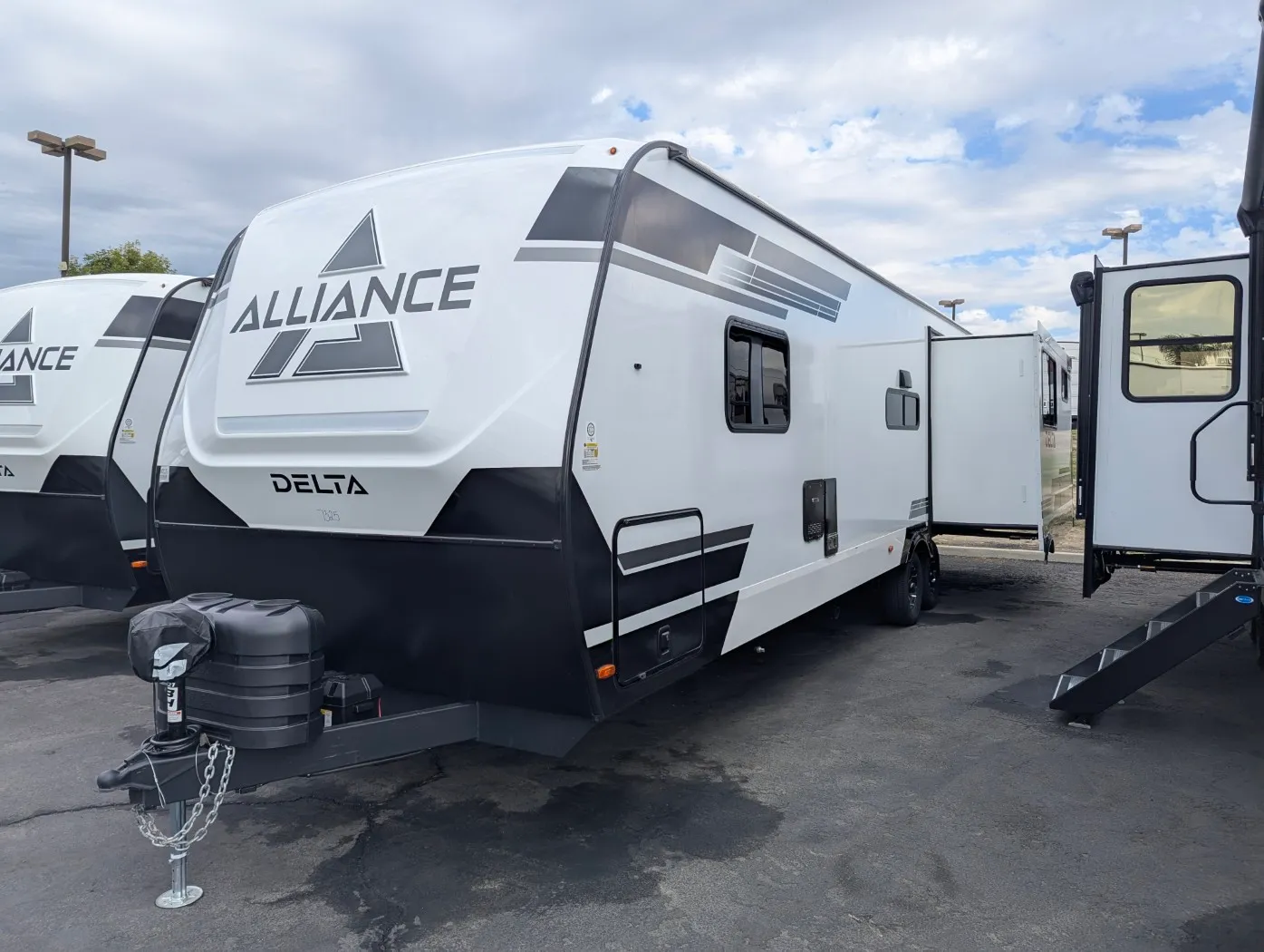 2026 Alliance RV Delta 321BH - Photo 4