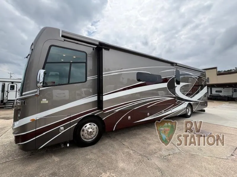 2023 Fleetwood Discovery LXE 40G - Photo 3