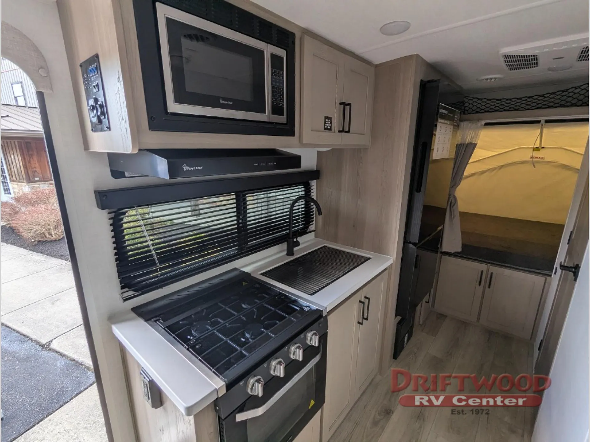 2026 Forest River Rockwood Roo 17E - Photo 4