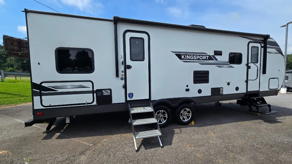 2023 Gulf Stream Kingsport 276BHS - Photo 3