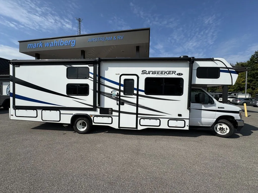 2022 Forest River Sunseeker 3250DS LE - Photo 3