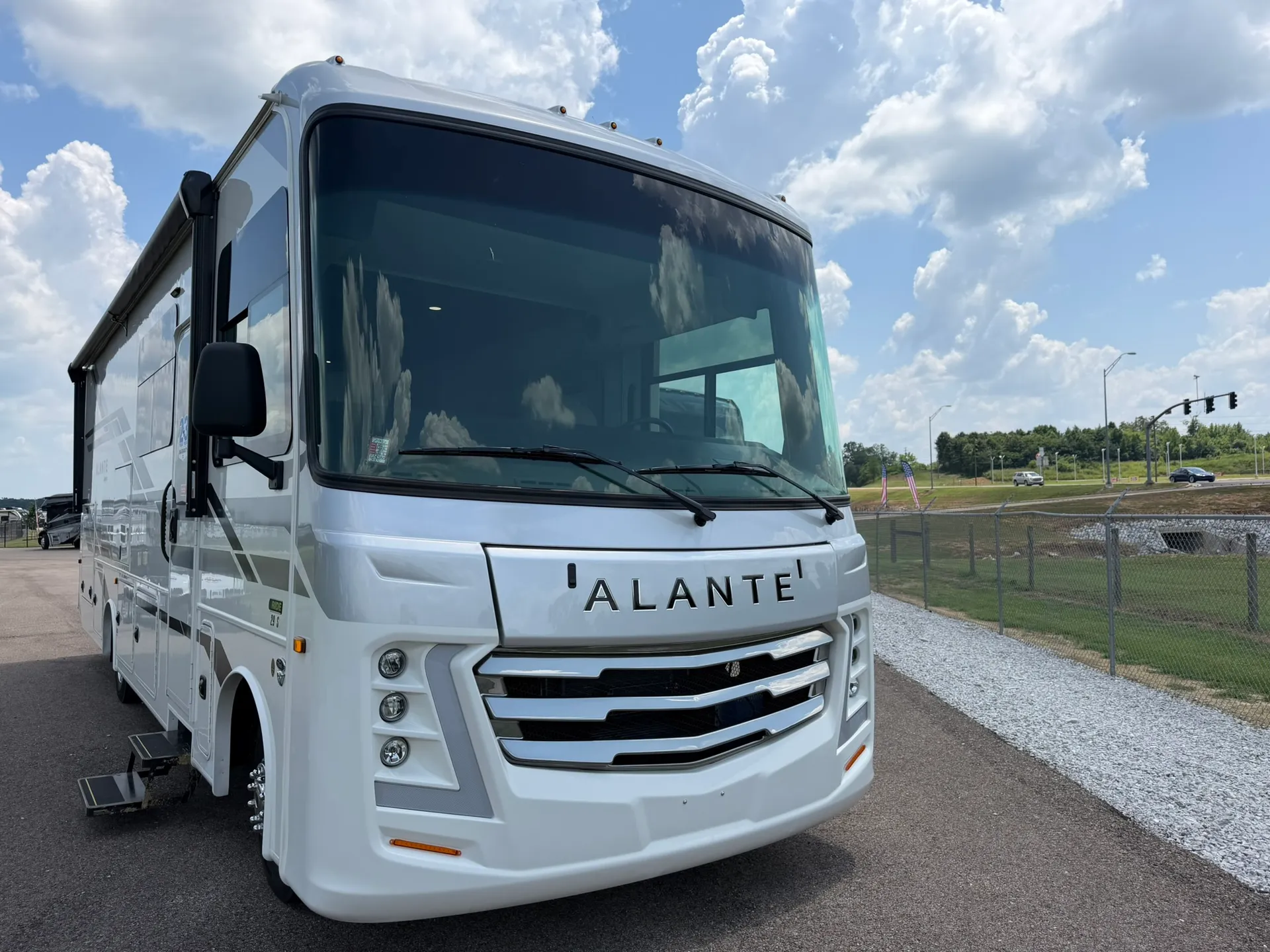 2027 Jayco Alante 29S - Photo 3