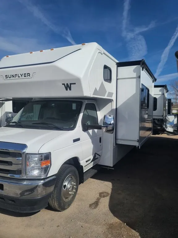 2026 Winnebago SUNFLYER 26FE - Photo 3