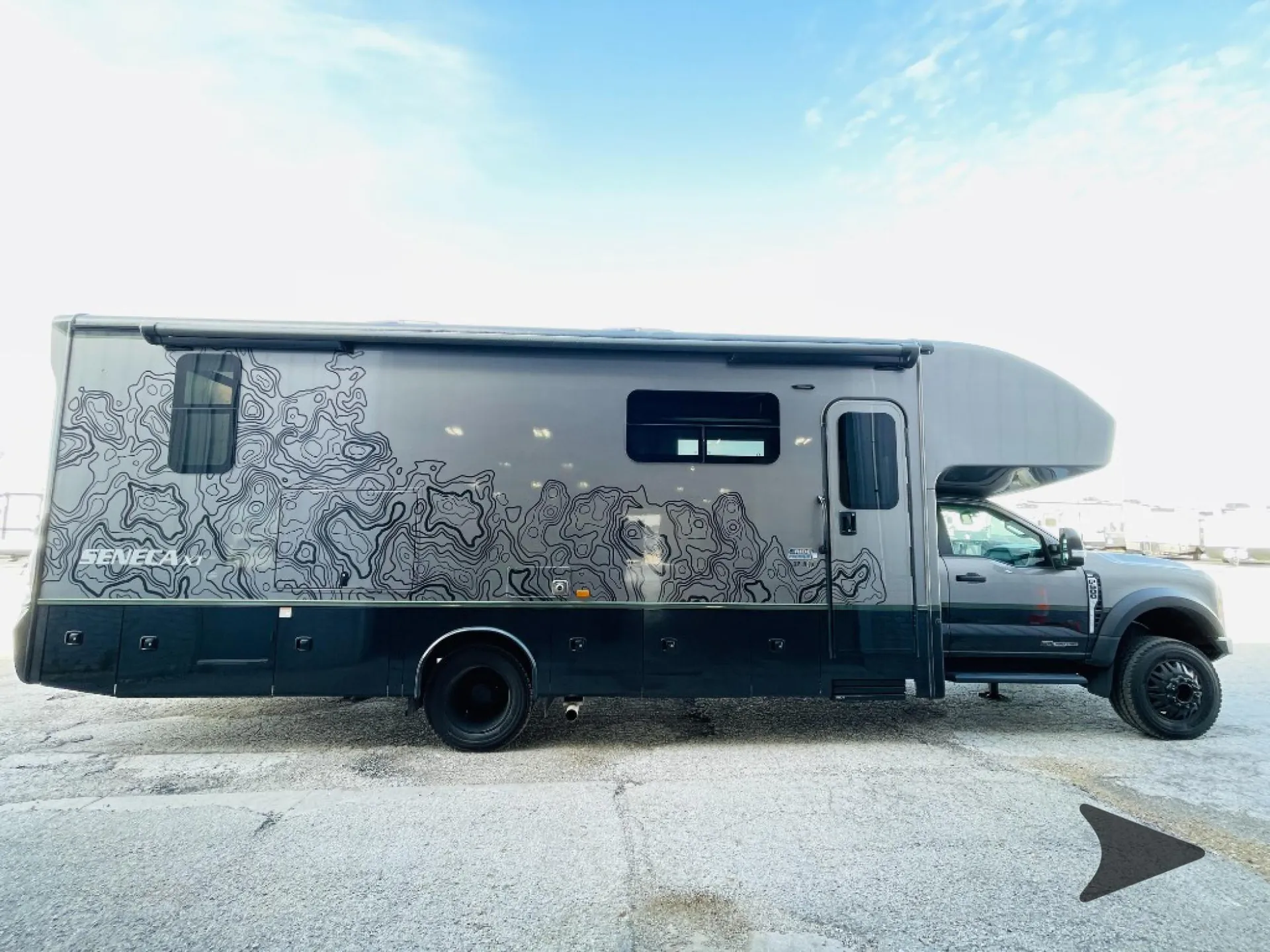 2024 Jayco Seneca XT 32U - Photo 4
