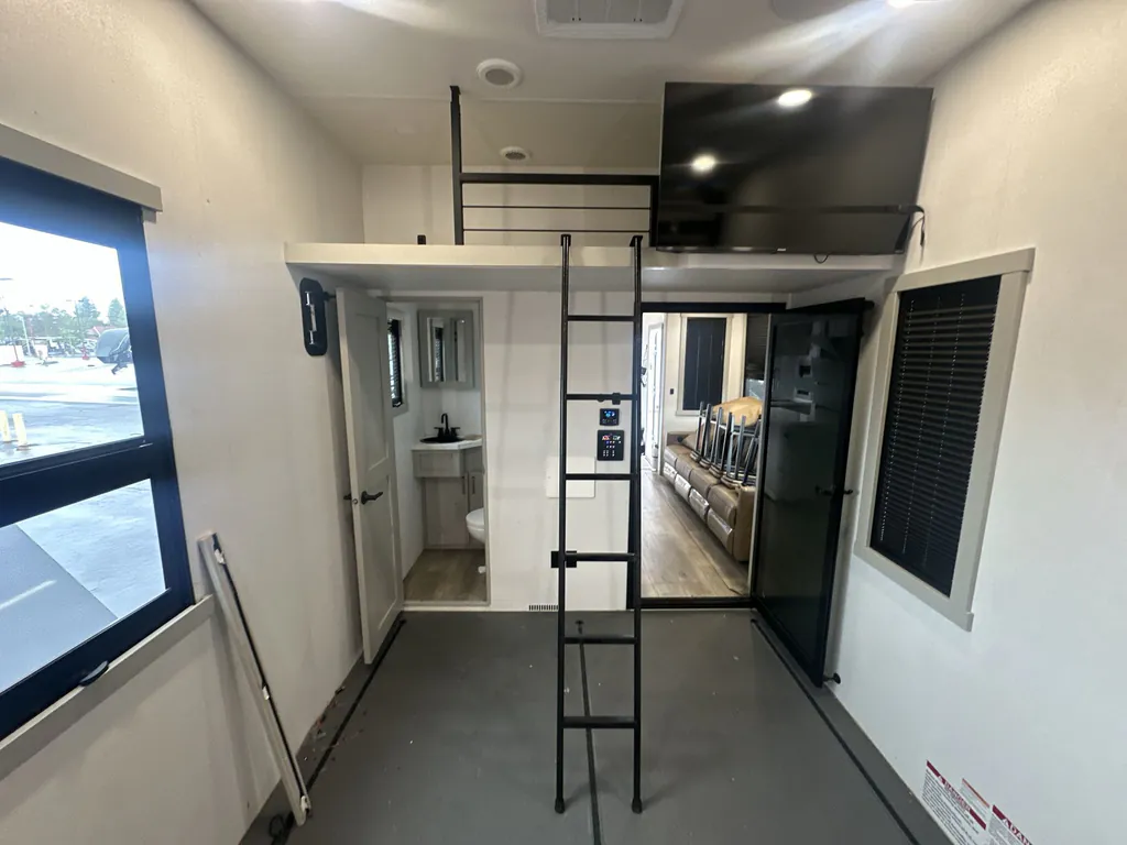 2024 Brinkley Model G 4000, Photos photo 21