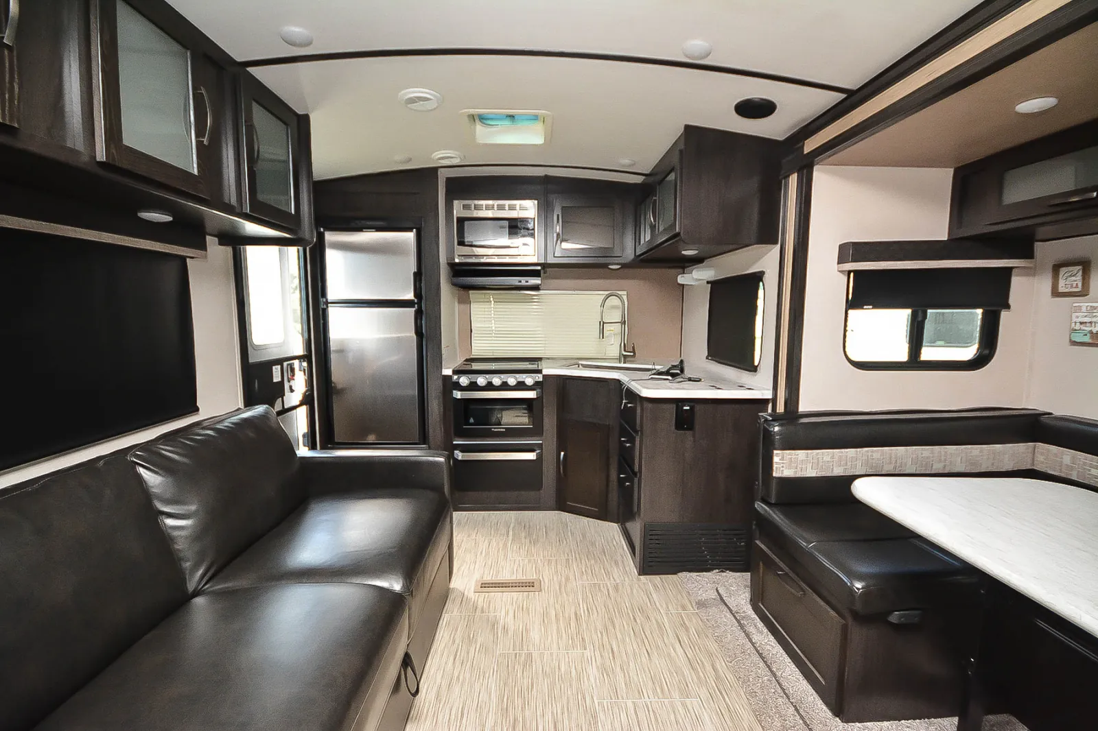 2019 Forest River Surveyor 251RKS — Photo 7