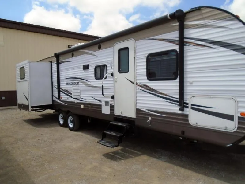 2017 Forest River Wildwood 31KQBTS - Photo 3