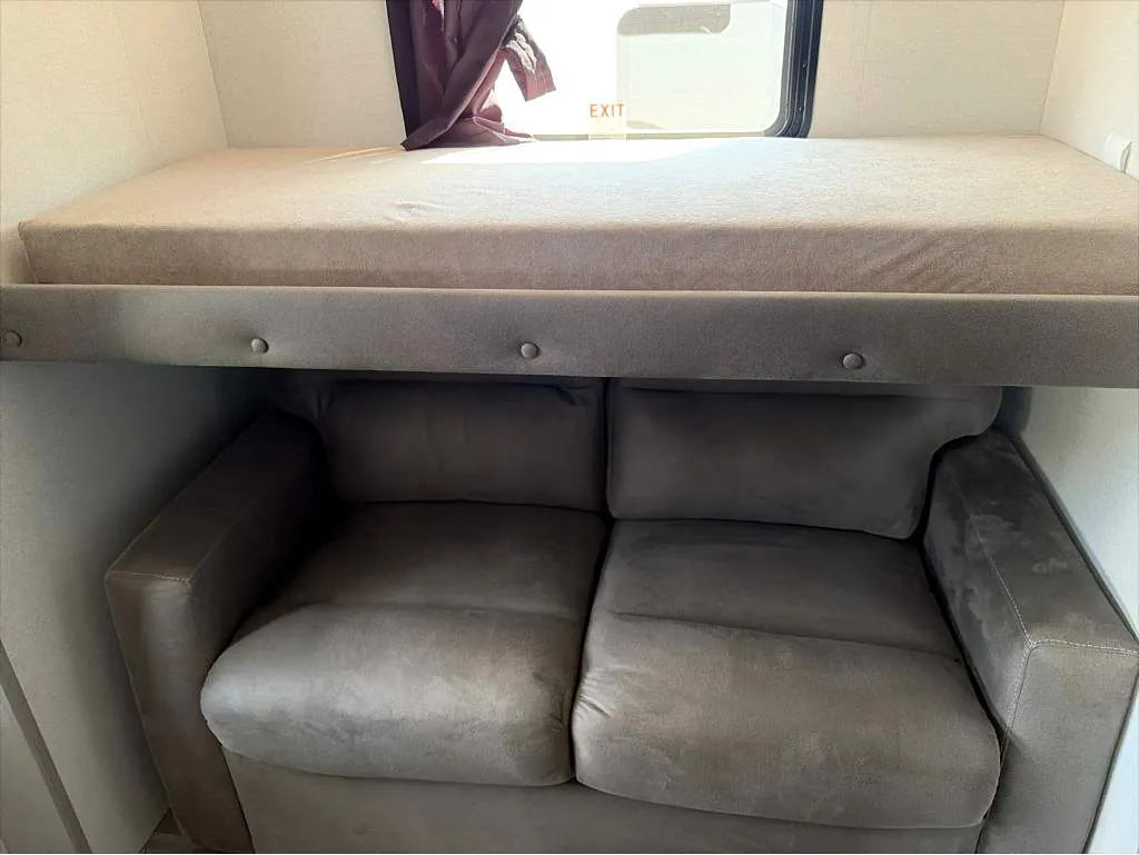 2027 Jayco North Point 391TBBH, Photos photo 18