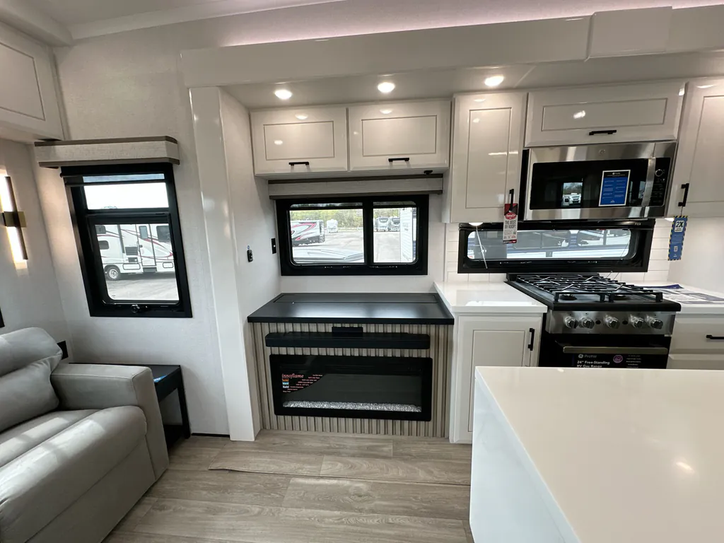 2027 Jayco Pinnacle 36FBTS, Photos photo 16