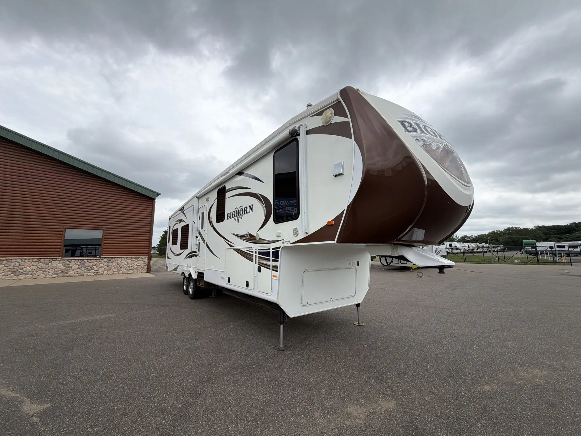 2014 Heartland Bighorn 3610RE - Photo 2