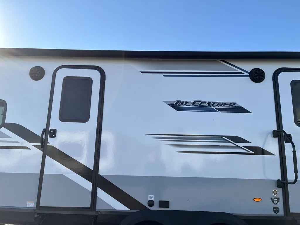 2025 Jayco Jay Feather 26FK, Photos photo 27