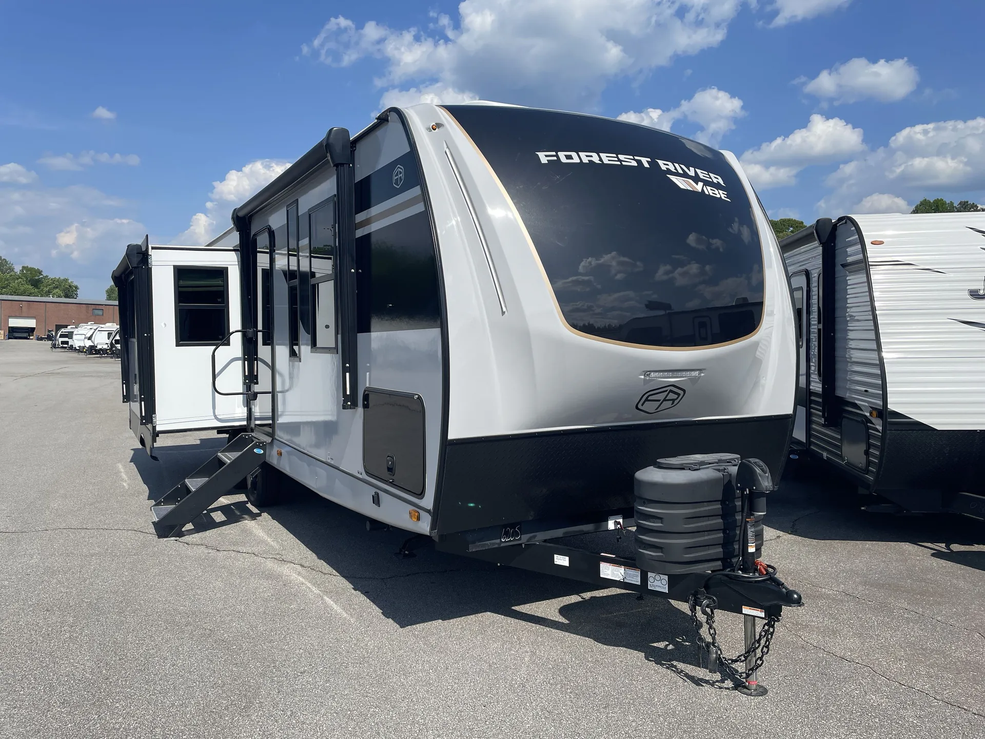 2025 Forest River Vibe 2500SP - Photo 2