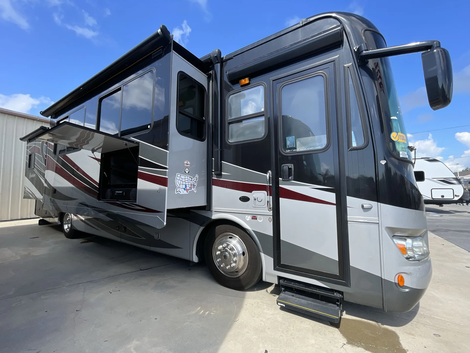 2013 Forest River Berkshire 360 QL - Photo 2