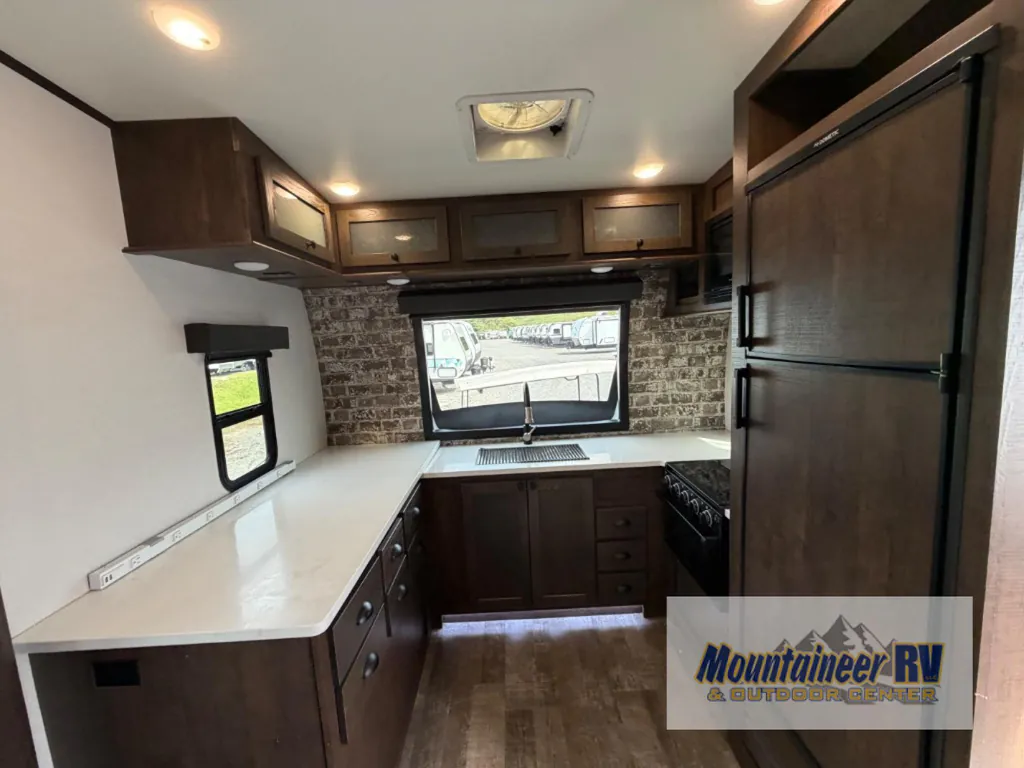 2021 Forest River XLR Hyperlite 3310, Photos photo 13