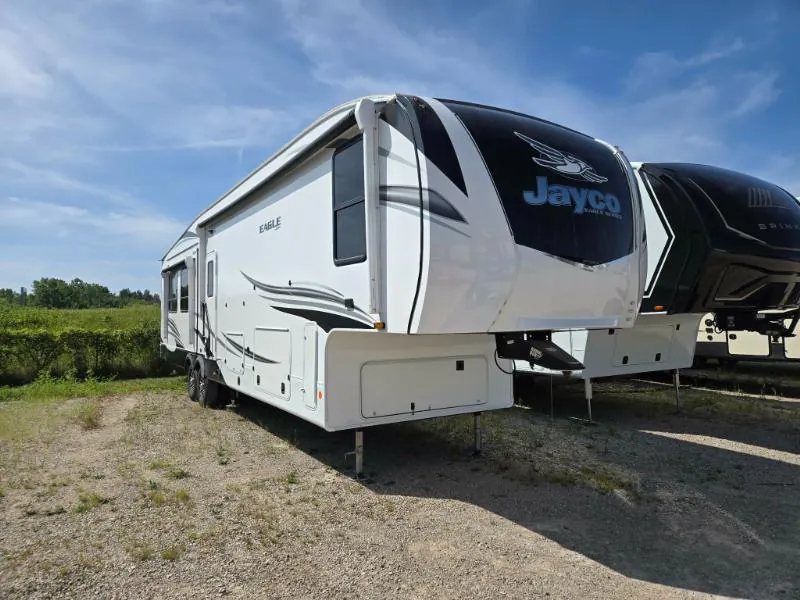 2023 Jayco Eagle 355MBQS - Photo 2