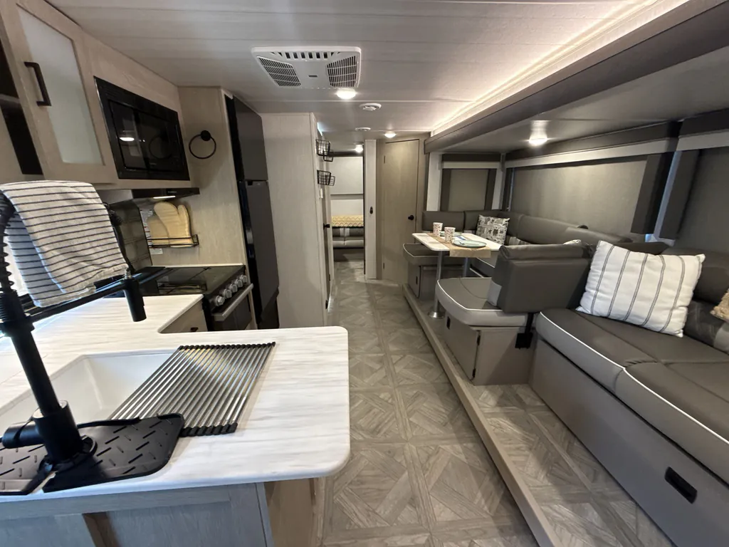 2024 Forest River Salem Cruise Lite 273QBXL, Photos photo 2
