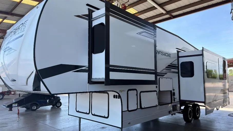 2024 Genesis Supreme Surfside 315RKS - Photo 4