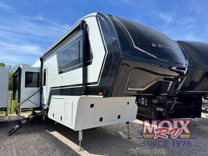 2026 Brinkley Model Z 3515 - Photo 2