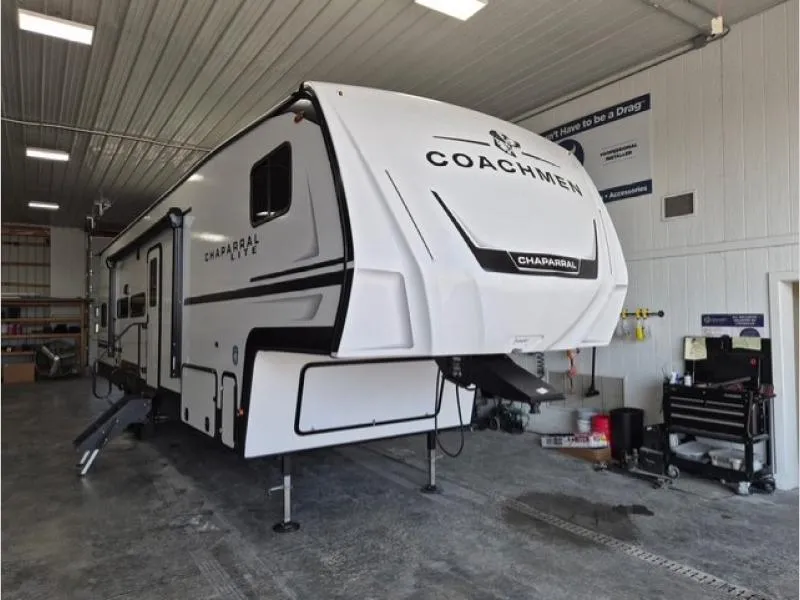 2027 Coachmen Chaparral Lite 31BH - Photo 4