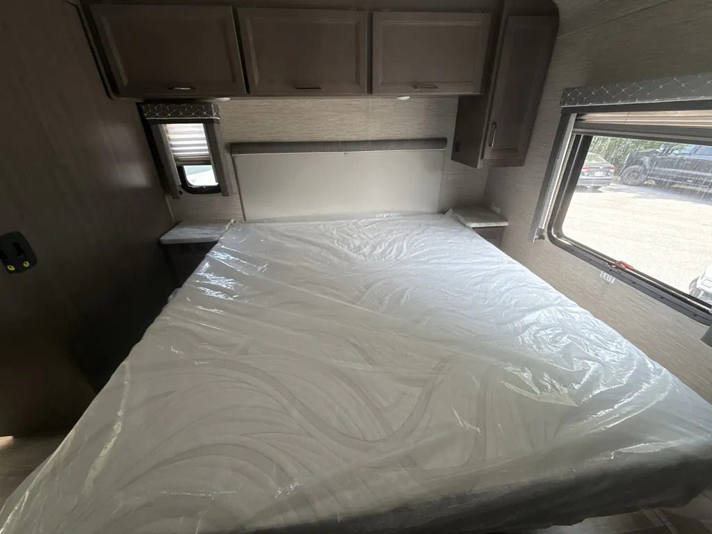2023 Thor Motor Coach Freedom Traveler A32, Photos photo 23
