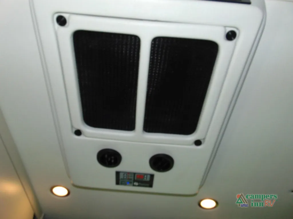 2024 Outside Van Approach 170, Photos photo 96
