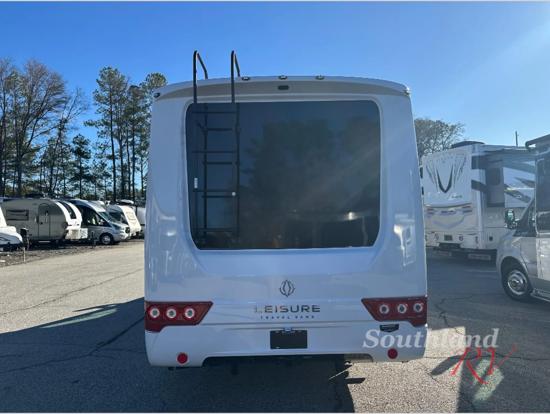 2026 Leisure Travel Wonder W24MB - Photo 4
