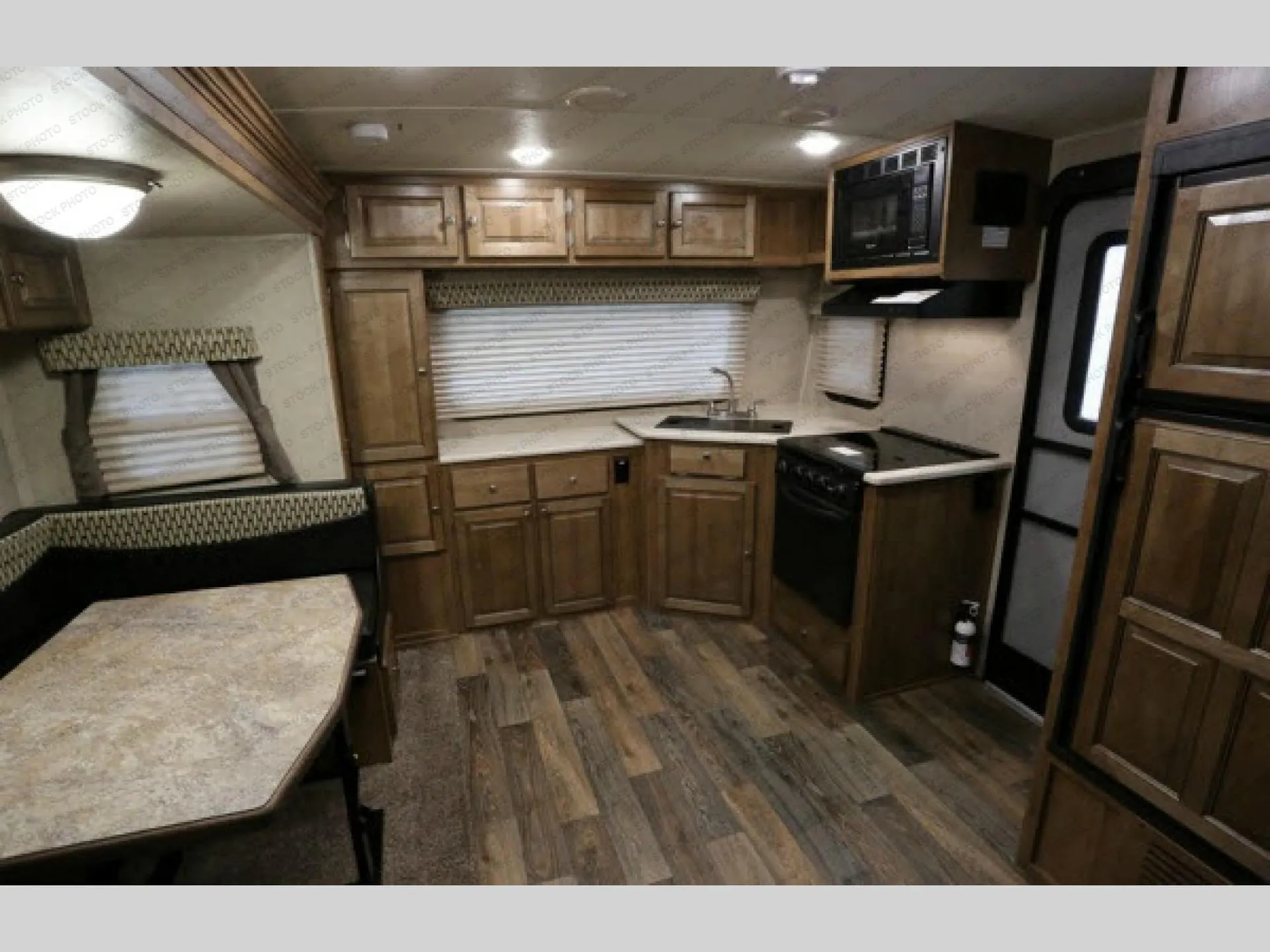 2017 Forest River Rockwood Mini Lite 2506S - Photo 2