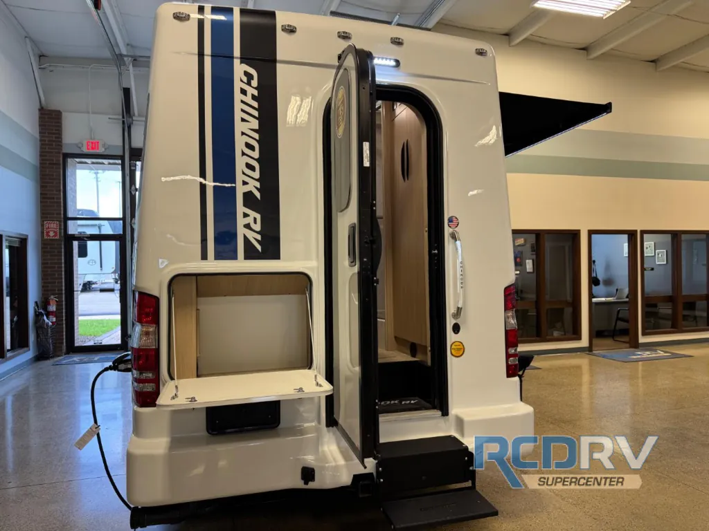 2025 Chinook RV Summit EB, Photos photo 6
