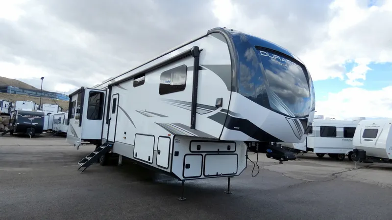 2024 KZ Durango Gold G382MBQ - Photo 2
