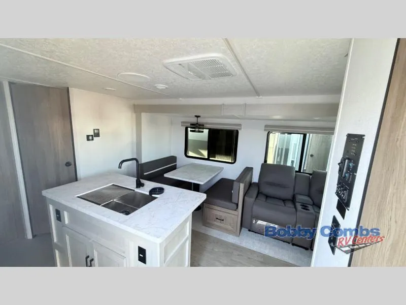 2026 Coachmen Freedom Express Ultra Lite 320BHDS - Photo 4