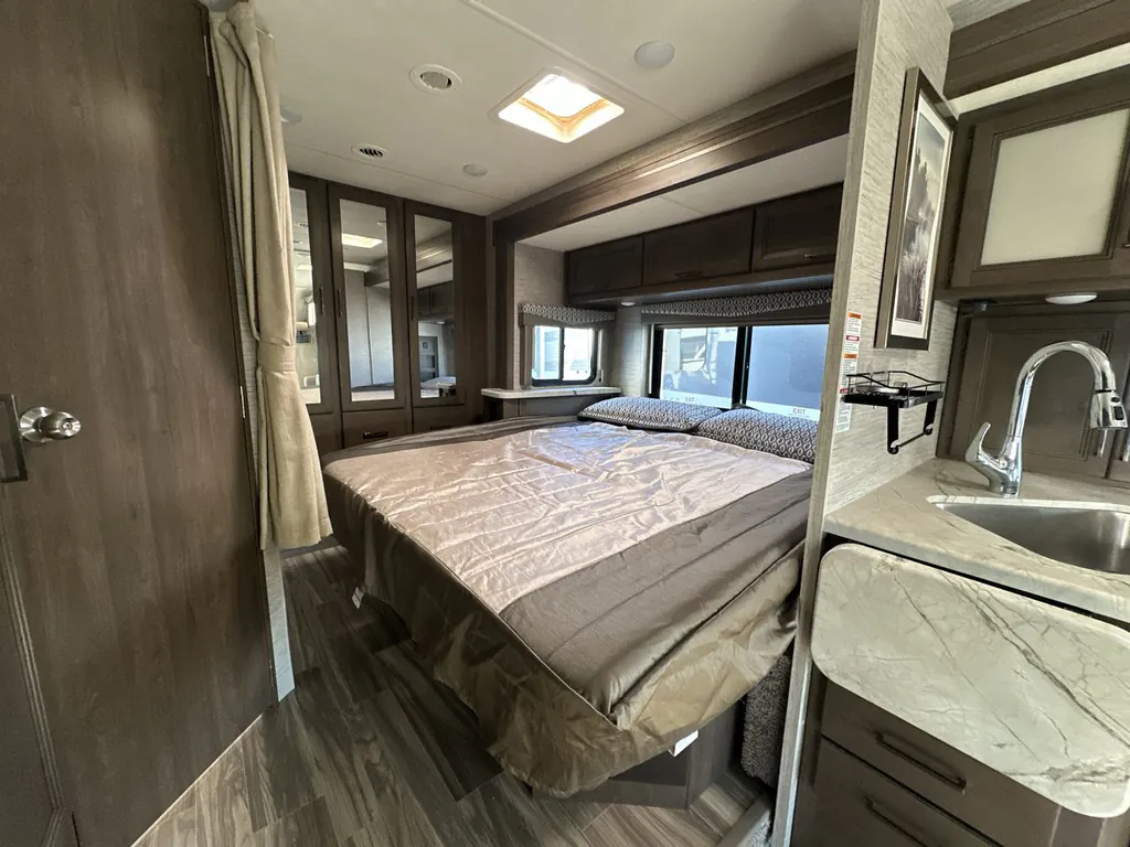 2021 Thor Motor Coach Freedom Elite 27FE, Photos photo 17
