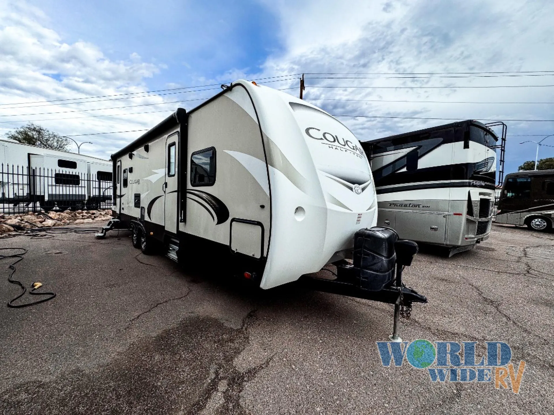 2018 Keystone RV Cougar Half-Ton Series 29RLDWE — Photo 1