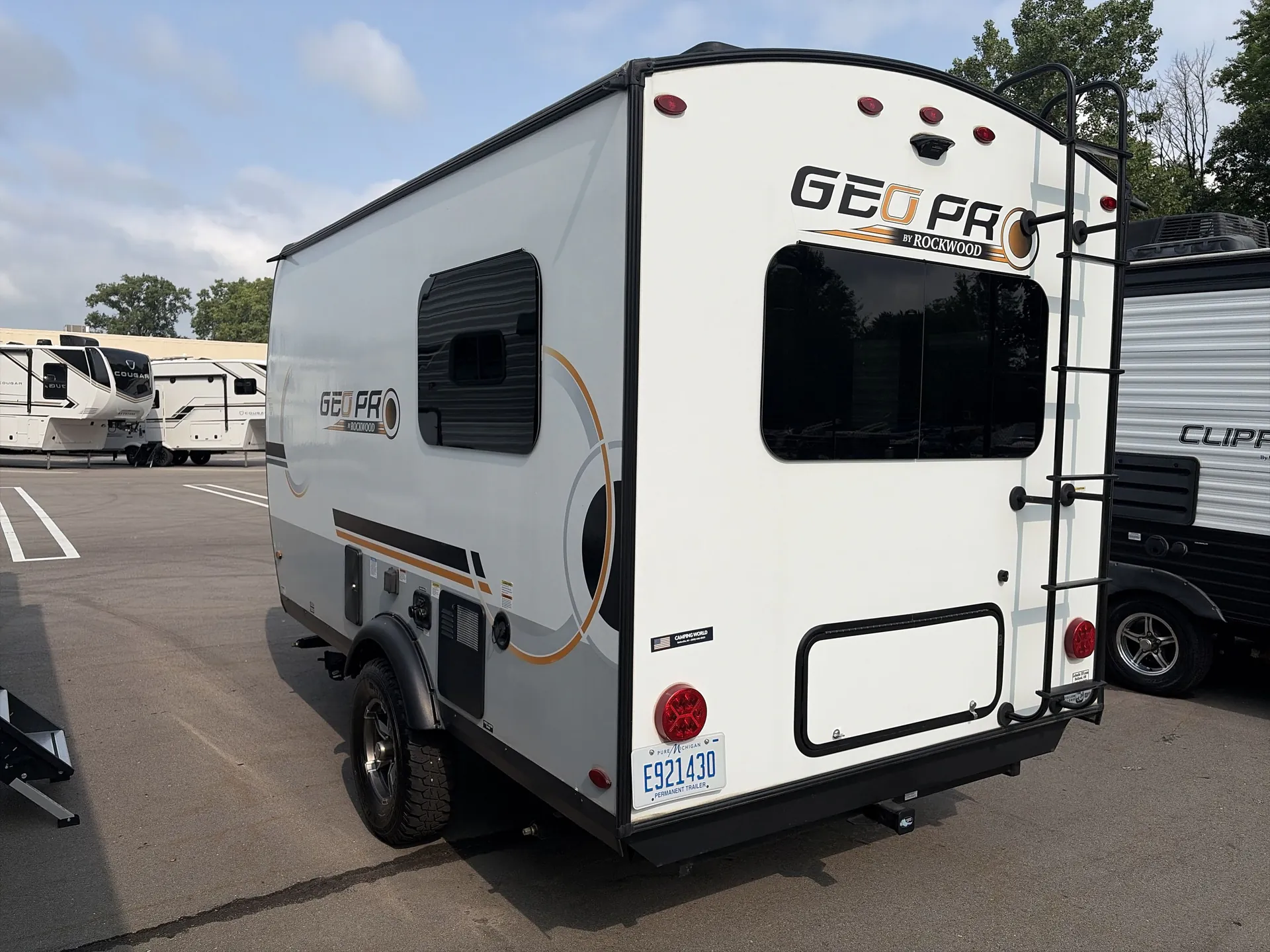 2023 Forest River Rockwood Geo-Pro 15TB — off campside