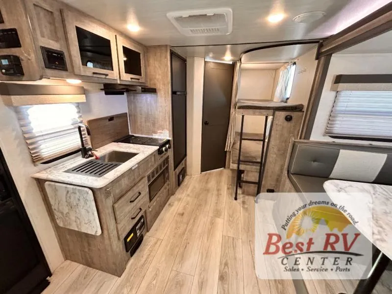 2023 Forest River Surveyor Legend 19BHLE - Photo 3