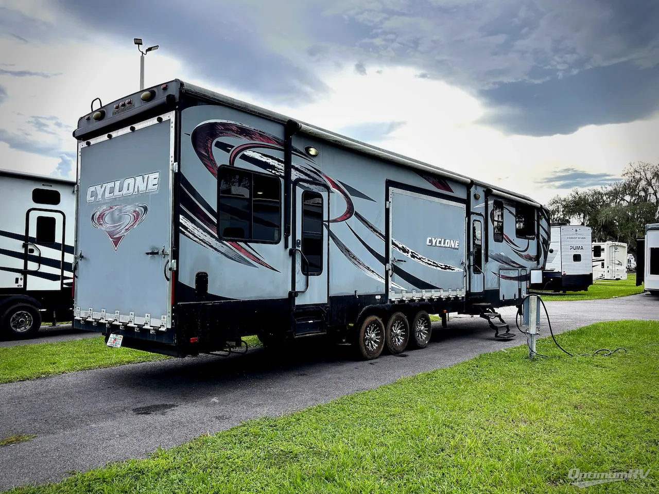 2015 Heartland Cyclone 4200 - Photo 3
