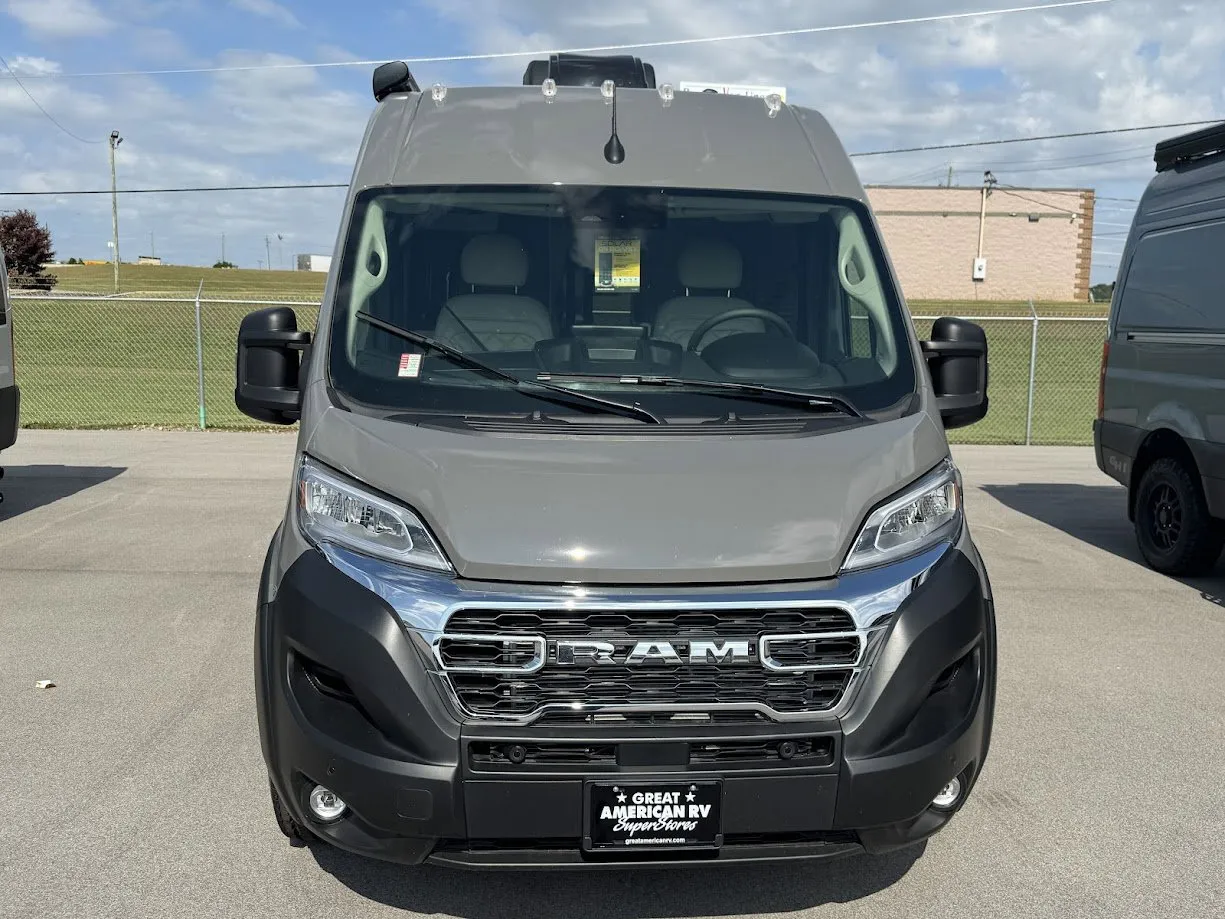 2026 Thor Motor Coach Rize 18M - Photo 3