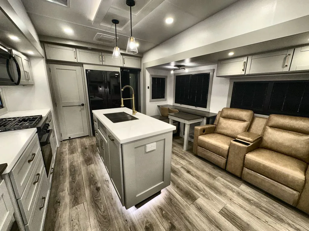 2025 Brinkley Model Z 3400 - Photo 3