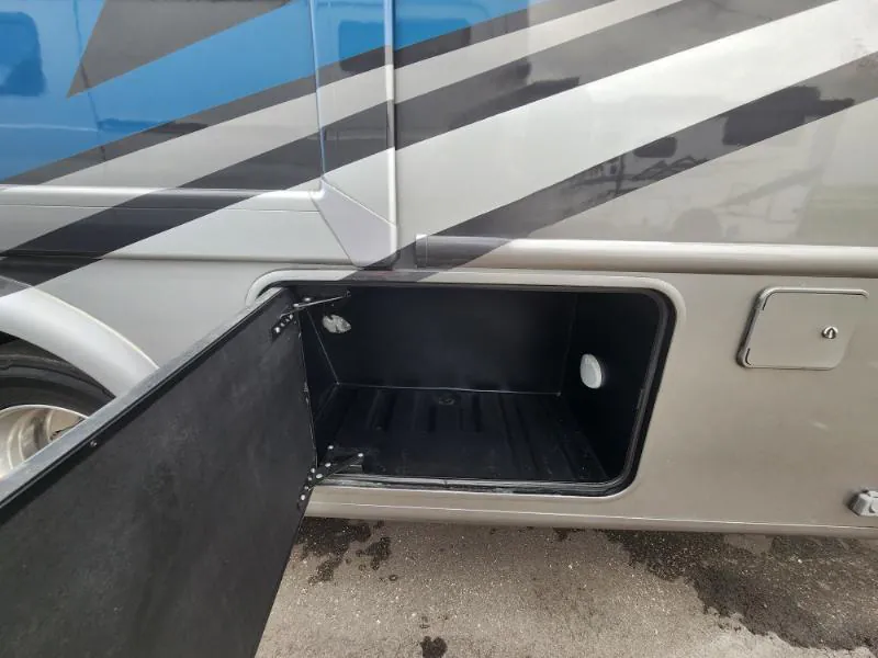 2022 Thor Motor Coach Magnitude Super C XG32, Photos photo 64
