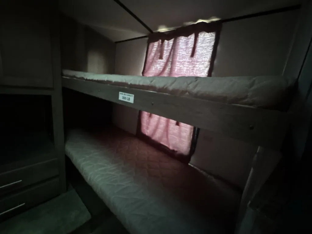2018 Forest River RV Surveyor Legend 295QBLE, Photos photo 28