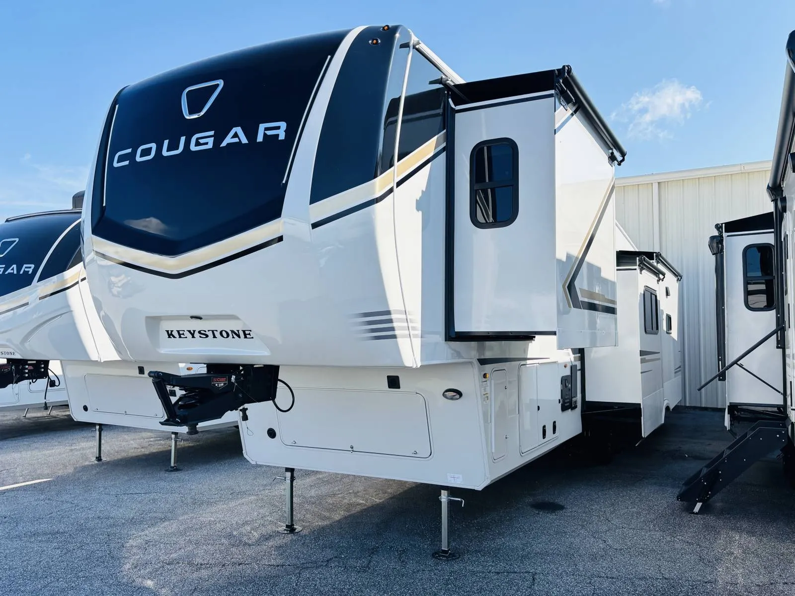 2027 Keystone Cougar 360MBI - Photo 3