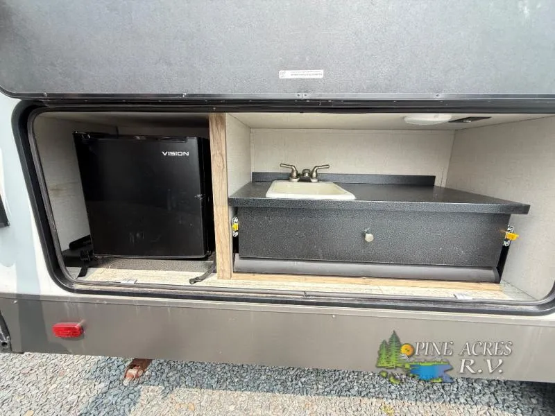 2019 Palomino SolAire Ultra Lite 240BHS - Photo 3