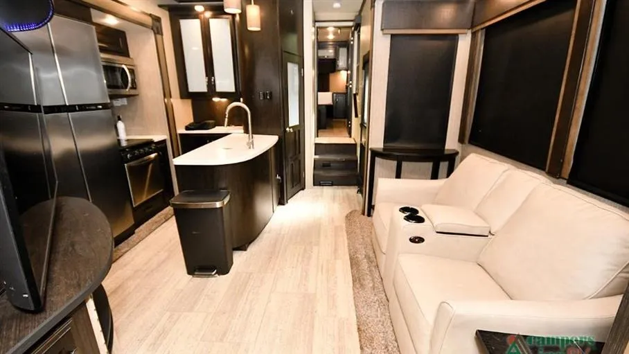 2018 Grand Design Momentum M-Class 388M - Photo 2